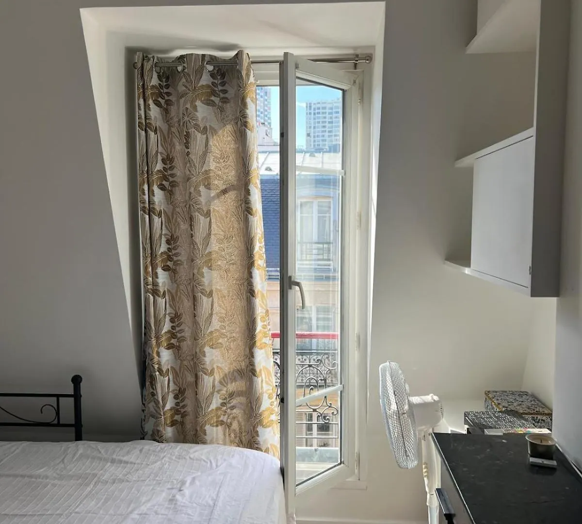 Calme Paris Apartment