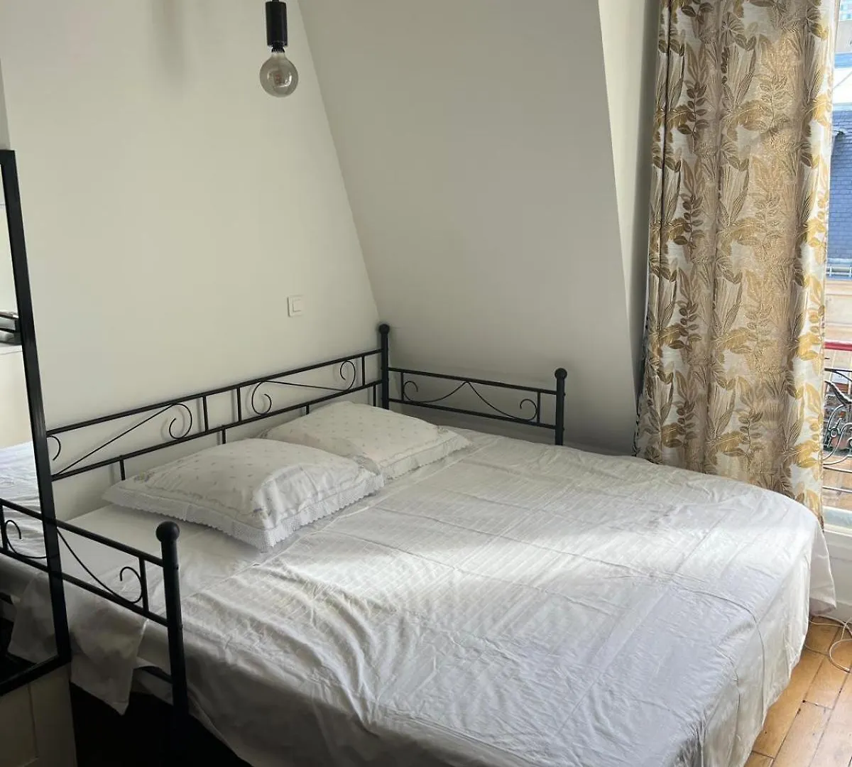 Calme Paris Apartment
